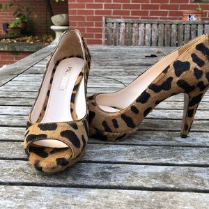 Prada St Leopardo Chic Miele open Toe Pumps